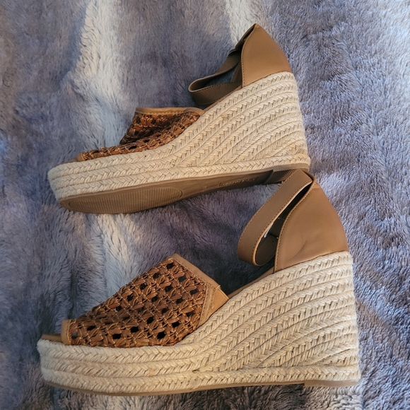 Steve Madden NWOT size 9.5 - Picture 4 of 8